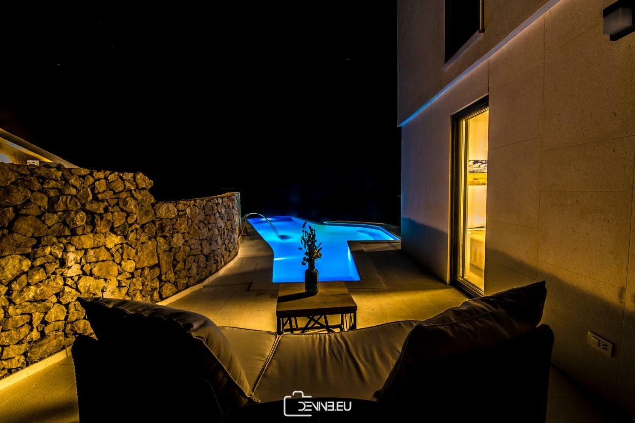 Villa Madomi Kustići Buitenkant foto